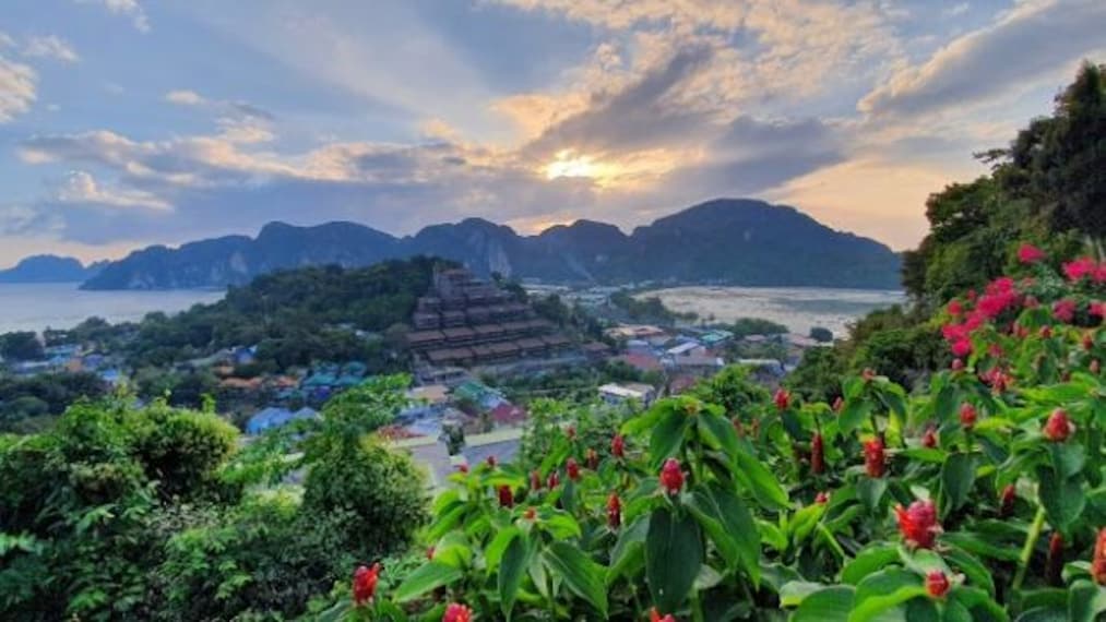 Koh Phi Phi Viewpoint-1